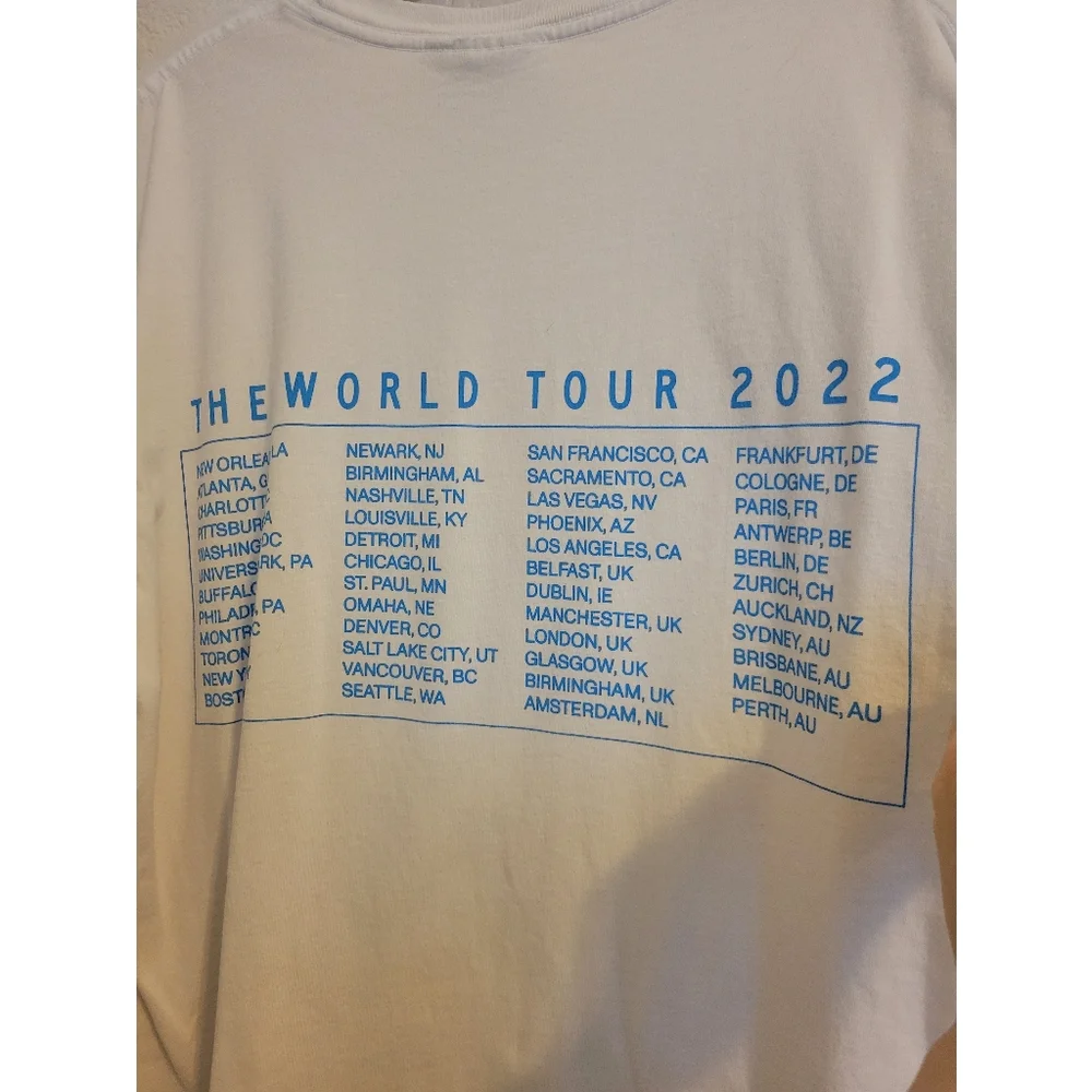 Happier Than Ever Graphic Tee - White and Blue Billie Eilish size L concert tee - Picture 2 of 8